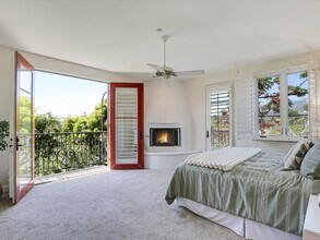 220 Santa Barbara St in Santa Barbara, CA - Building Photo - Building Photo