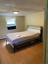 70 Walnut St in Putnam, CT - Building Photo - Building Photo