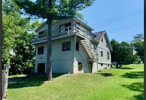 918 Danby Rd in Ithaca, NY - Building Photo