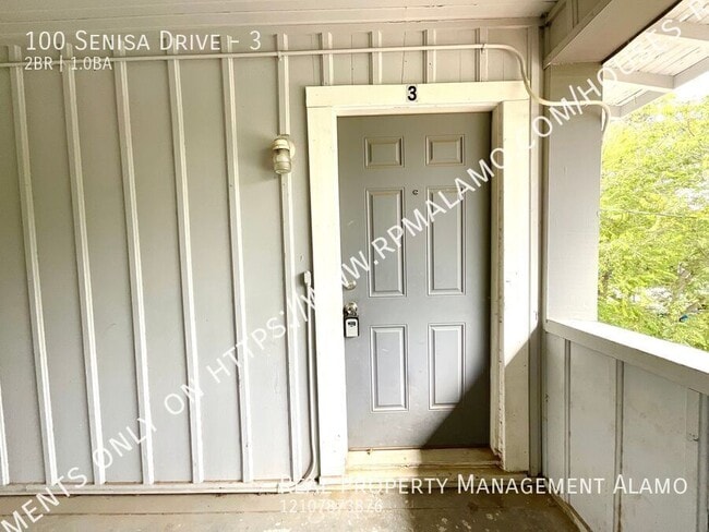 100 Senisa Dr-Unit -3 in San Antonio, TX - Building Photo - Building Photo