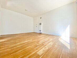 2613 S Sepulveda Blvd in Los Angeles, CA - Building Photo - Building Photo