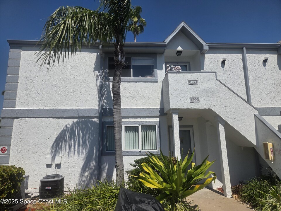 400 Beach Park Ln in Cape Canaveral, FL - Building Photo