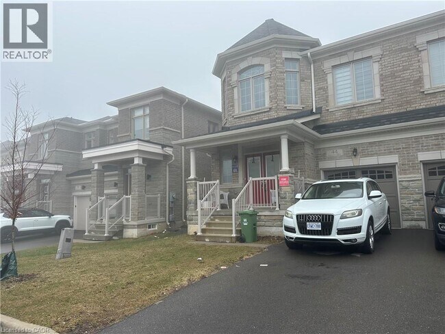 44 Ebenezer Dr in Hamilton, ON - Building Photo - Building Photo