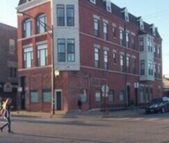 1700 W Cermak Rd in Chicago, IL - Building Photo