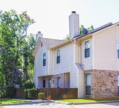 Sycamore Square in Denton, TX - Foto de edificio - Interior Photo