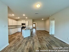 6719 Kingsley Edge in San Antonio, TX - Building Photo - Building Photo