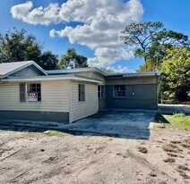 1038 Vine Ln in Lakeland, FL - Building Photo