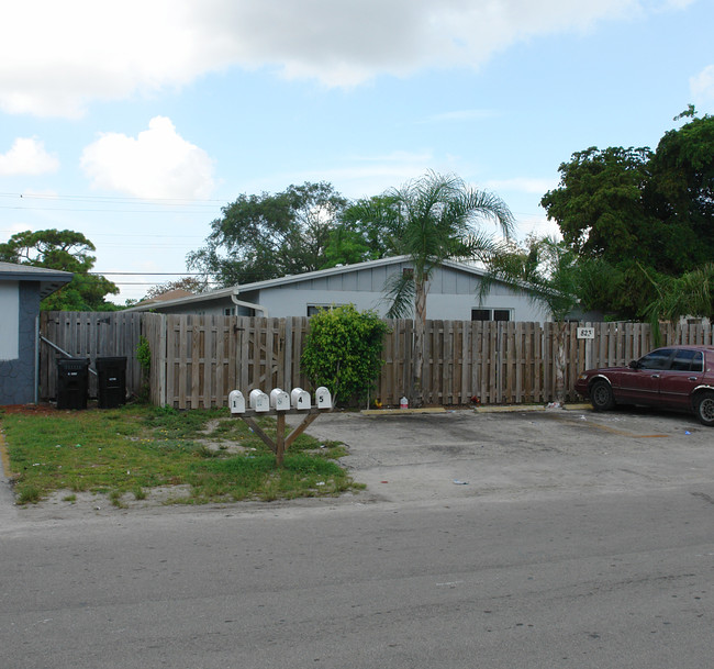 823 NW 2nd Ave in Fort Lauderdale, FL - Building Photo - Building Photo