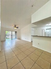 4808 N State Rd 7 in Coconut Creek, FL - Foto de edificio - Building Photo