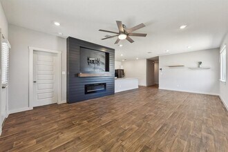 332 Big Sandy Creek Dr in Hutto, TX - Building Photo - Building Photo