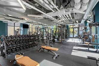 169 W Superior St in Chicago, IL - Foto de edificio - Building Photo