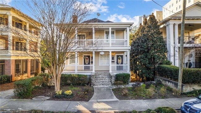 property at 71 17th St NE