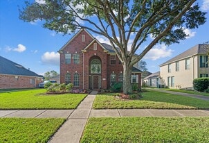 3914 Clarestone Dr in Pearland, TX - Building Photo