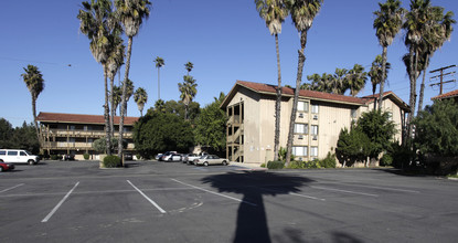 1662-1668 Palm St in Santa Ana, CA - Foto de edificio - Building Photo