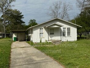 500 Tanner Ave in Cleveland, TX - Building Photo - Building Photo