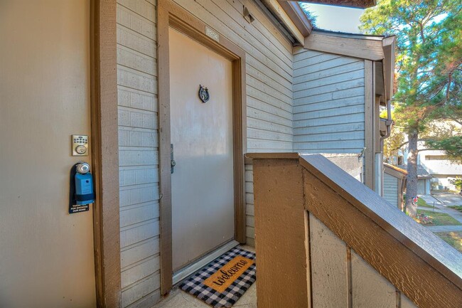 3900 Aspen Dr in Montgomery, TX - Foto de edificio - Building Photo