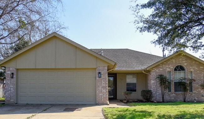 property at 112 Misty View Ln