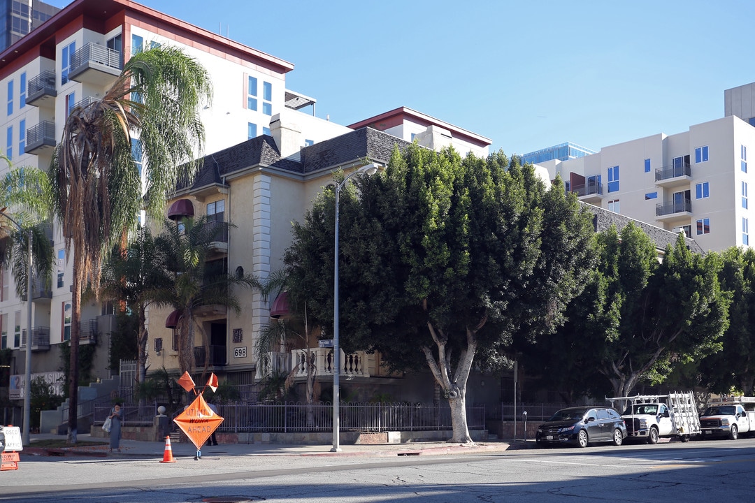 Koreatown Condo in Los Angeles, CA - Building Photo