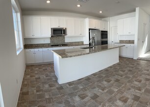 1716 Mardi Gras Ln in Redlands, CA - Building Photo - Building Photo