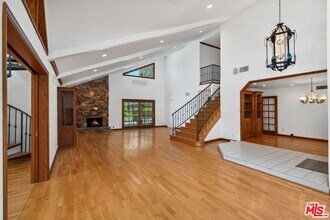 21663 Ulmus Dr in Woodland Hills, CA - Building Photo - Building Photo