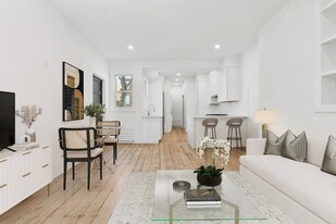 31 Pleasant St, Unit 2 in Boston, MA - Building Photo