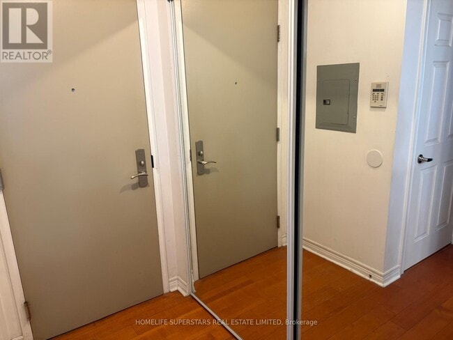 763 Bay St. in Toronto, ON - Building Photo - Building Photo