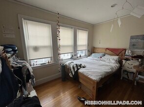 100 Hillside St, Unit 2 in Boston, MA - Building Photo - Building Photo