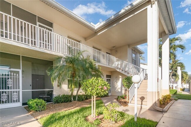 20760 Country Creek Dr, Unit 626 in Estero, FL - Foto de edificio - Building Photo
