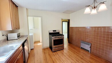 149 Powder House Blvd in Somerville, MA - Building Photo - Building Photo