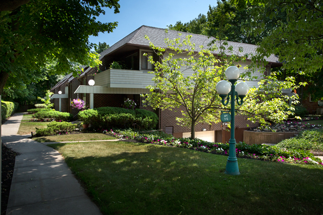 Fairfield Townhouses At Lawrence in Lawrence, NY - Foto de edificio - Building Photo