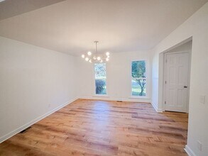 104 Stratford Dr in Summerville, SC - Building Photo - Building Photo