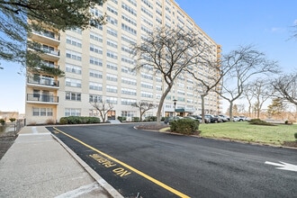 2625 Park Ave, Unit 1L in Bridgeport, CT - Building Photo - Building Photo