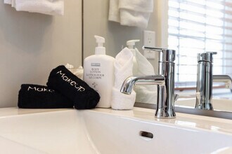 12223-12217 17 Ave SW in Edmonton, AB - Building Photo - Building Photo