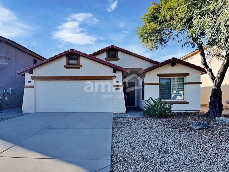 2033 W Vineyard Plains Dr in Queen Creek, AZ - Foto de edificio