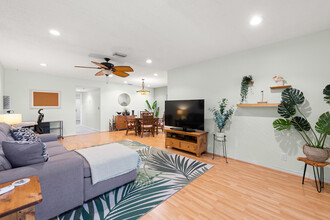 1766 Lakefront Blvd in Fort Pierce, FL - Building Photo - Building Photo