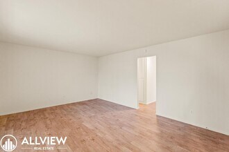 16731 Bartlett Ln in Huntington Beach, CA - Building Photo - Building Photo