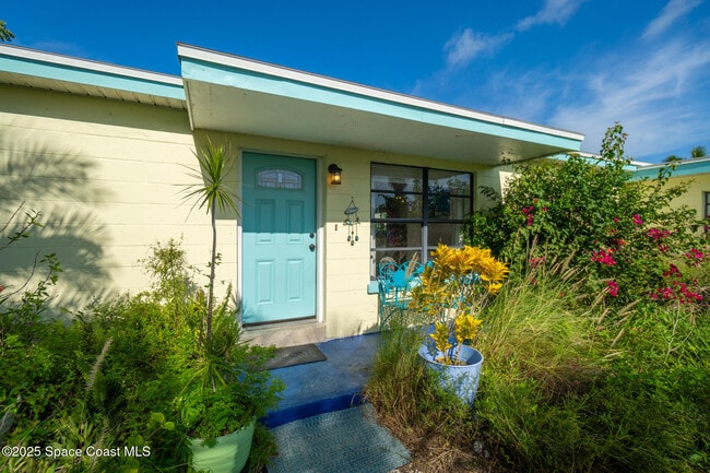 300 Pelican Dr in Satellite Beach, FL - Building Photo - Building Photo
