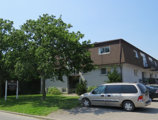 112 Progress Ave in Belleville, ON - Building Photo