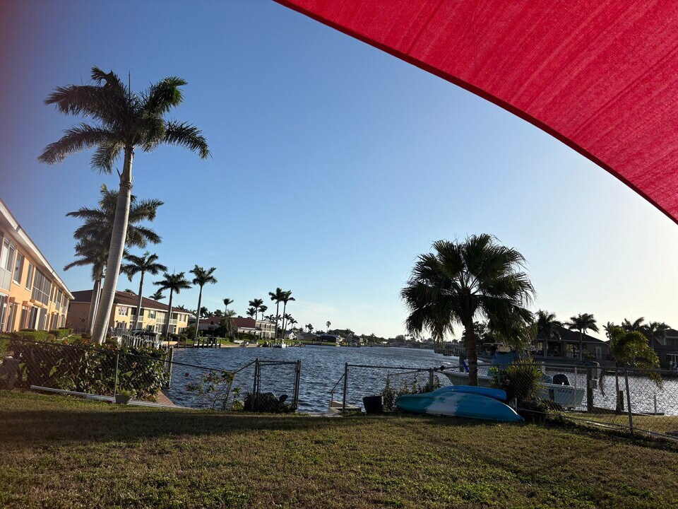1838 Beach Pky in Cape Coral, FL - Building Photo