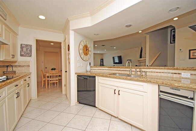 property at 14690 Perthshire Rd