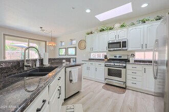 2462 W Turtle Hill Dr in Anthem, AZ - Building Photo - Building Photo