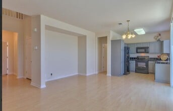 680 Gardenia Pl in Soledad, CA - Building Photo - Building Photo