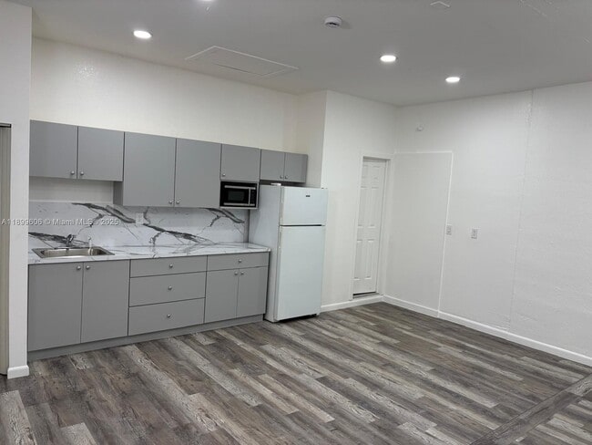 30806 SW 192nd Ave in Homestead, FL - Building Photo - Building Photo