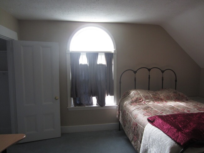 117 Commonwealth Rd, Unit House in Wayland, MA - Building Photo - Building Photo