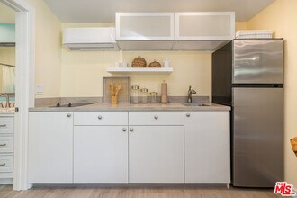 777 El Medio Ave in Los Angeles, CA - Building Photo - Building Photo