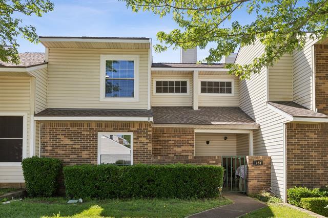 724 Creekwood Ct