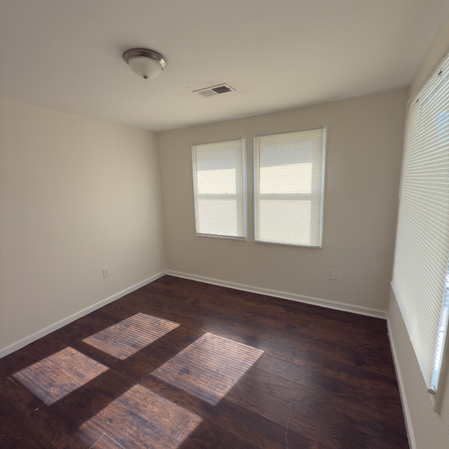 property at 1624 Farragut St