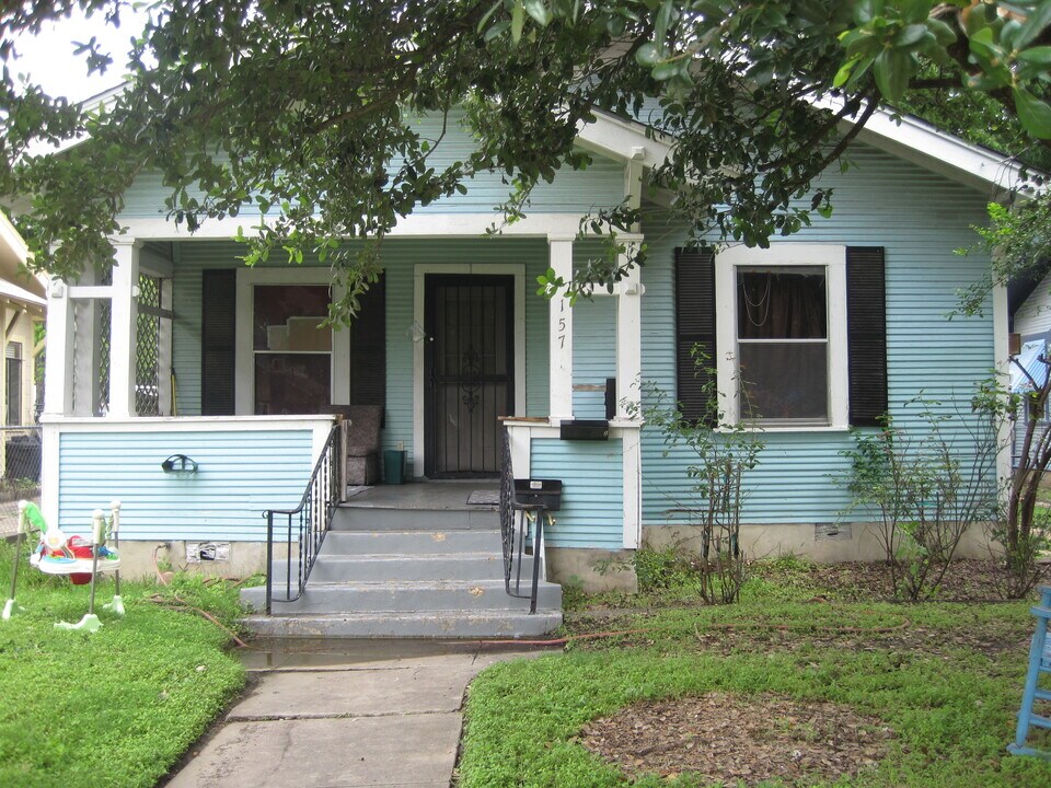 157 Arlington Ct #1 in San Antonio, TX - Foto de edificio