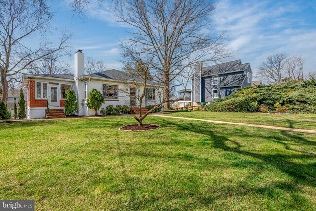 property at 871 Highland Ave