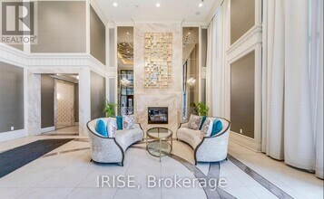 9085-9085 Jane St in Vaughan, ON - Building Photo - Building Photo